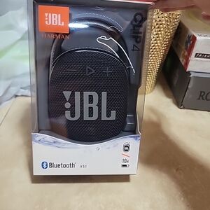 JBL Clip 4 Bluetooth Speaker - Black